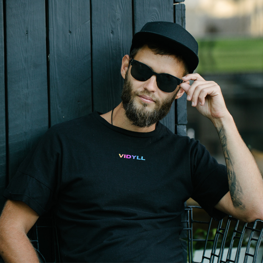 Vidyll T-Shirt
